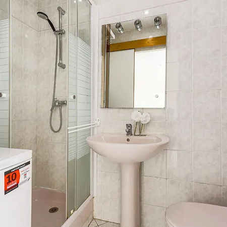 Lägenhet Le Mirazur By Interhome