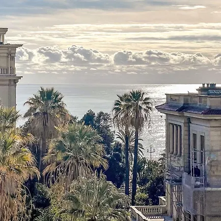 Lägenhet Le Mirazur By Interhome