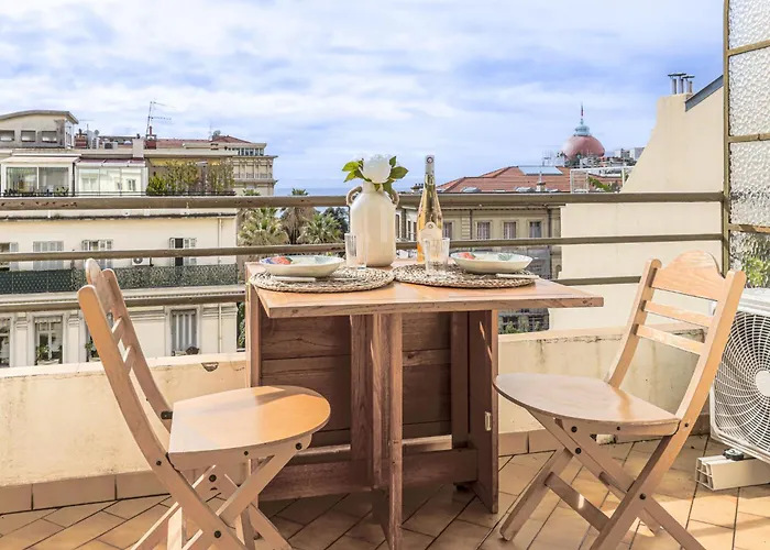 Le Mirazur By Interhome Apartmán *